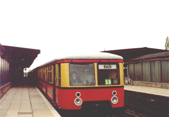 BR 477 im Bf. Schneweide